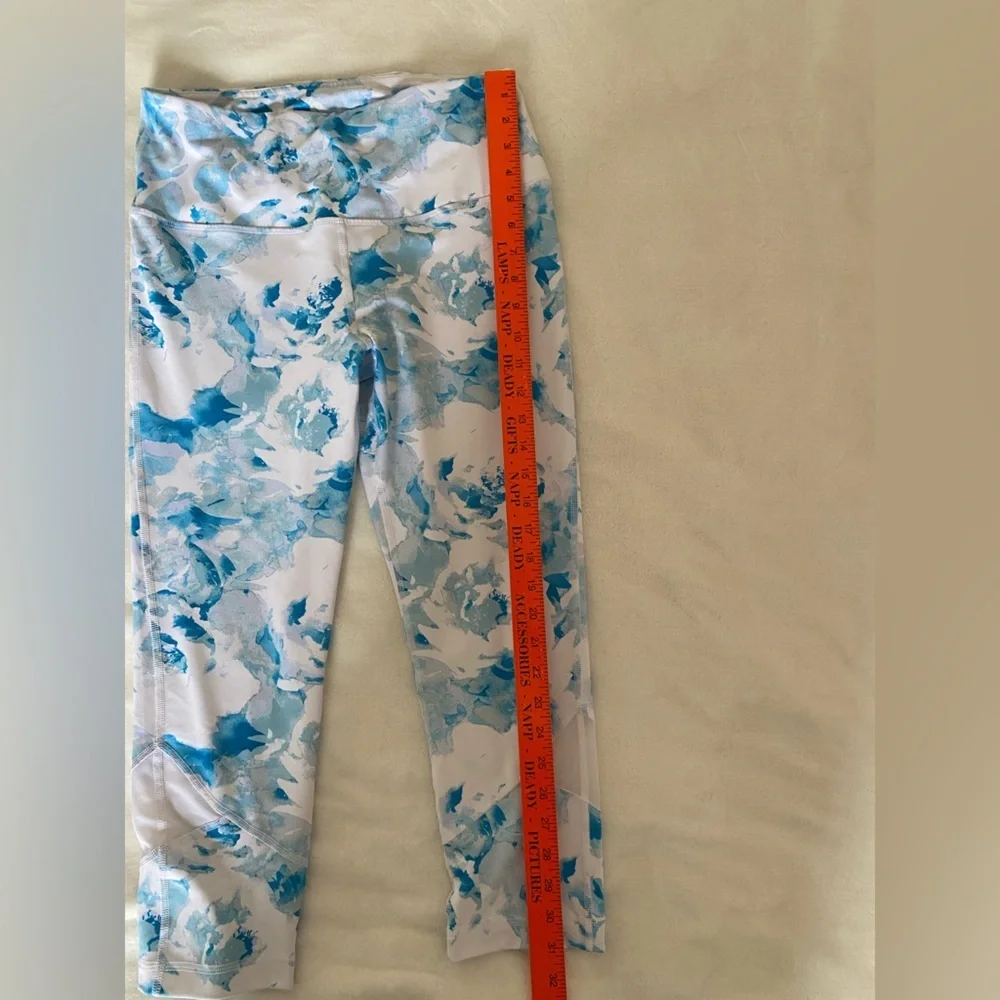 Velocity Women’s Capri Leggings Large‎ Blue White Floral Coastal Workout Gym